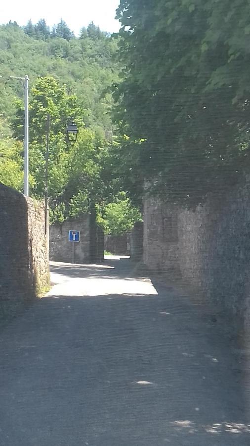 Gite 4 personnes au calme et tout confort Saint-Vallier  Extérieur photo